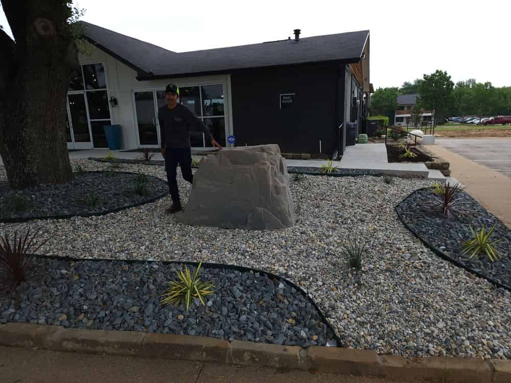 Commercial Landscaping image